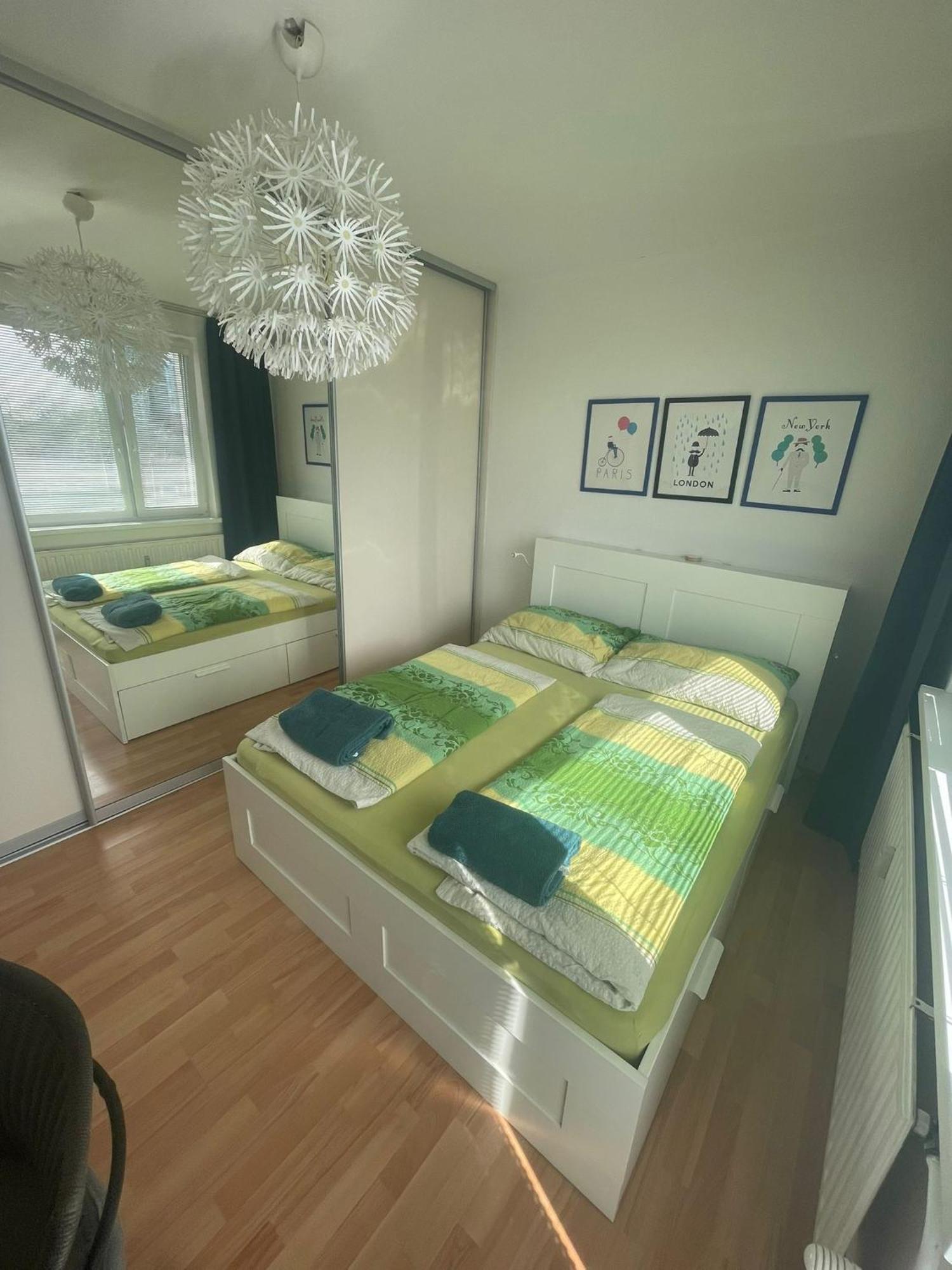 Park View City Center Location Apartment With Balcony Братислава Екстер'єр фото