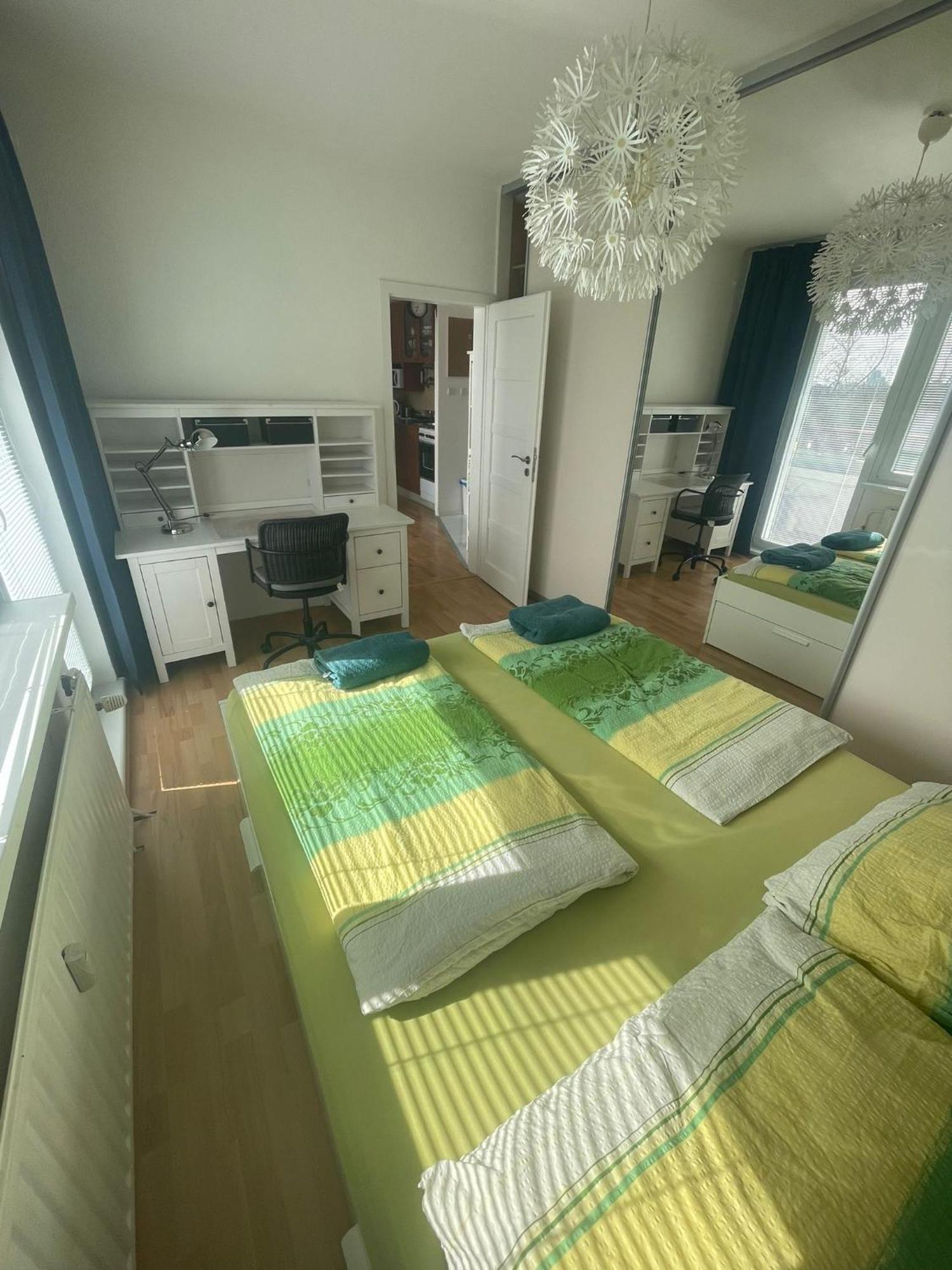 Park View City Center Location Apartment With Balcony Братислава Екстер'єр фото